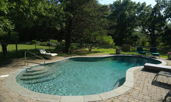 Water Mill Apartment | Large 1 bedroom apt on 9 acre estate property