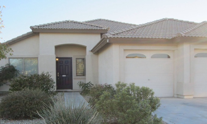 Estrella Vista House | Large, 2,300 sf, Beautiful, 1-Story Home with Heated Pool