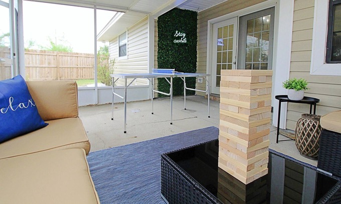 Lynn Haven House | Large 4/2.5 House Close To Everything!