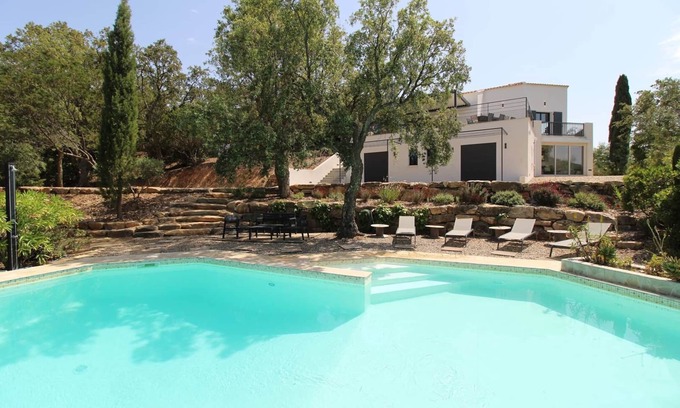 La Londe-les-Maures House | Large and beautiful renovated villa for 8 people with private pool and hillside view
