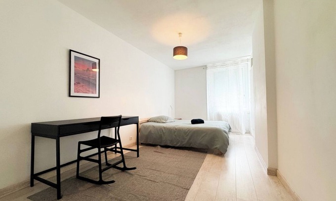 Cholet Apartment | Large apartment 155m2, 10 pers. max, hypercentre Cholet, 25min Puy-du-Fou