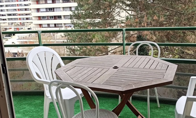 Verrieres-le-Buisson Apartment | Large apartment Massy proche rer