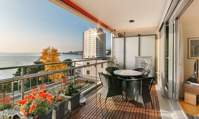Montreux City Centre Apartment | Large apartment with amazing view on Lake Geneva