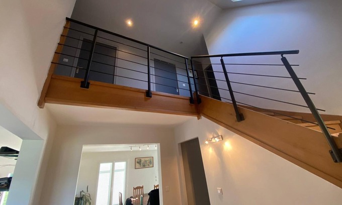 Pleuven House | Large-capacity home