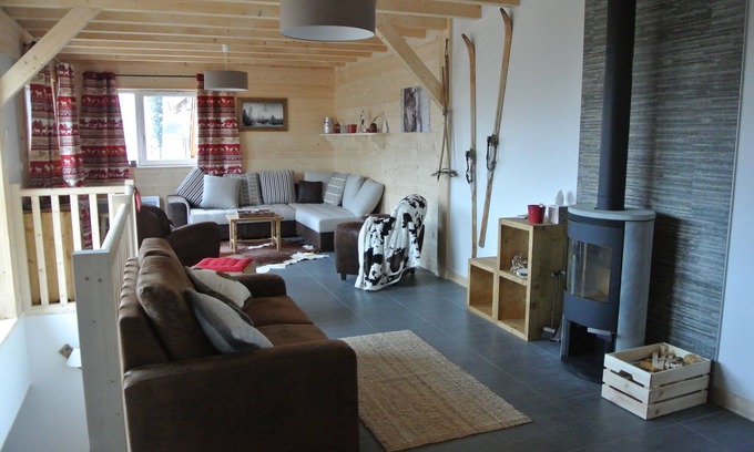 Laveissiere Ski Chalet | LARGE CHALET HEART OF RESORT, SKIS ON FOOT, FOR 15 PEOPLE 4 *