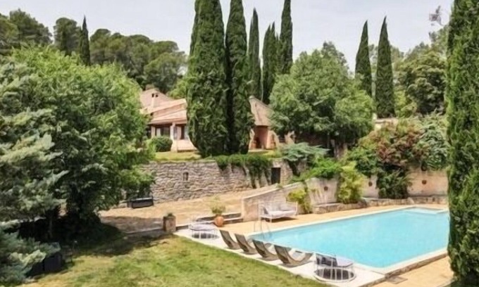 Lorgues Villa | Large character villa for 8 to 16 people