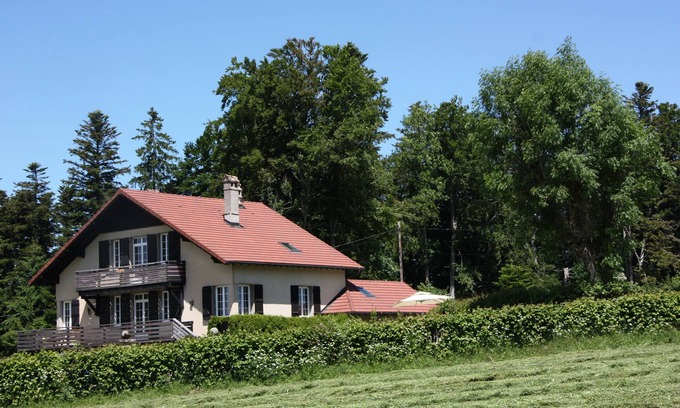 Damprichard Ski Chalet | Large, characterful family chalet in the heart of nature.