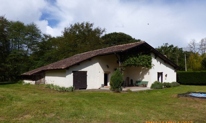 Villandraut Cottage | Large charming Landes house located in South Gironde: 9 beds
