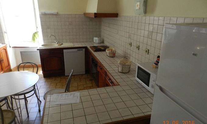 Espondeilhan House | Large family home with roof terrace