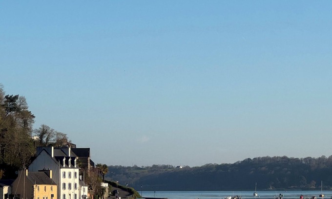 Locquenole House | Large family home with sea view over Morlaix Bay,