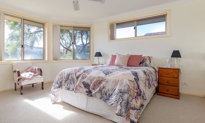 Tuncurry House | Large family home with plenty of room for everyone to relax.