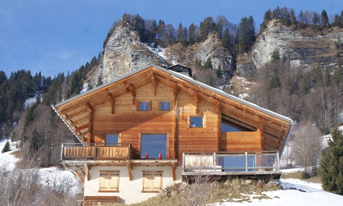 Saint-Nicolas-la-Chapelle Ski Chalet | Large chalet labeled 4 * for 10 people with breathtaking Mont-Blanc view