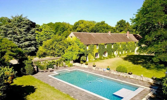 Saint-Pierre-les-Nemours House | Large family house, 22 pers, 11 bedrooms, swimming pool, park, organic farm