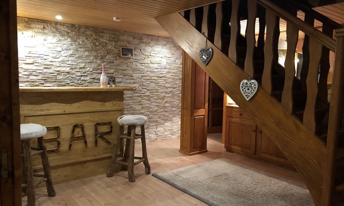 La Bresse Ski Chalet | Large gîte with Sauna and Balneo 4*, shuttle to the ski slopes!