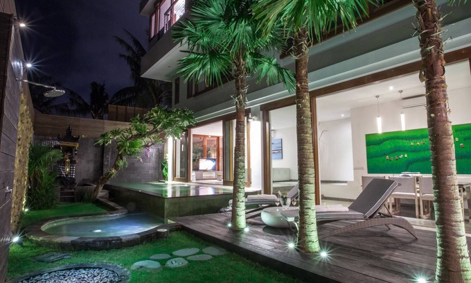 Drupadi Villa | Large Group Villa Center, Seminyak