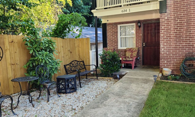 Atlanta House | Large Groups Welcome