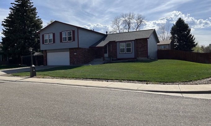 Longmont House | Large Home near Lake- winter mid term rental available