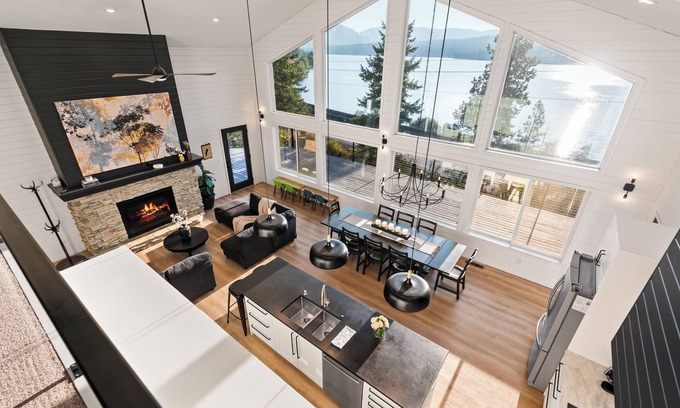 Bonner County House | Large Home overlooking Lake Cocolalla
