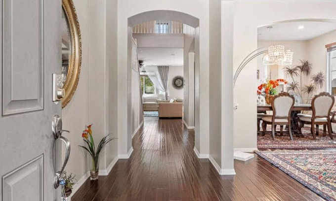 Fallbrook House | Large home- sleeps 10!
