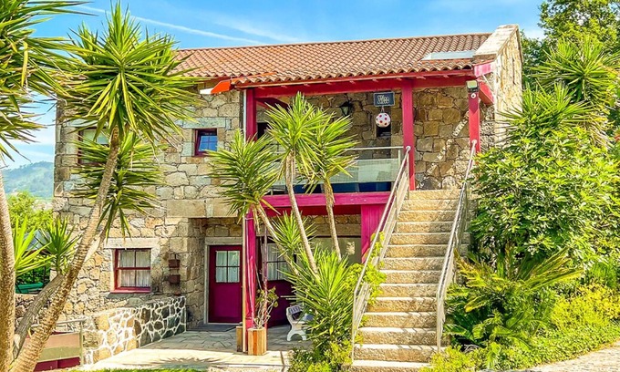 Santa Luzia House | Large House in Amares | Groups Families Stays