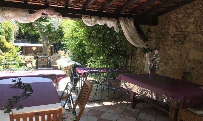 Salles-d'Aude House | LARGE HOUSE WITH GARDEN