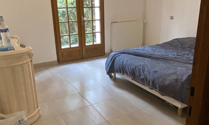 Piseux House | Large house with hammam