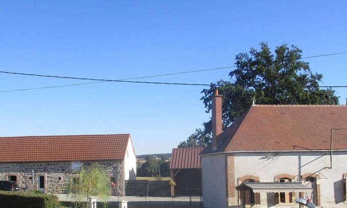 Cressanges Cottage | Large house with SPA and games on a farm, 8 pers