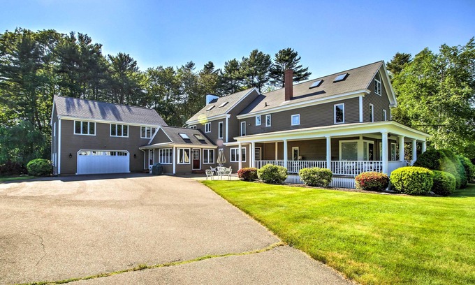 Kennebunk House | Large Kennebunk Home, Walk to Beach < 2 Mi to Town