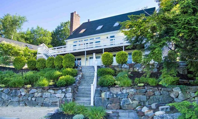 Laconia House | Large Lakefront Home - sleeps 13+