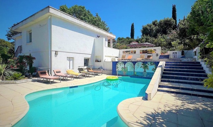Carnoux-en-Provence Villa | Large Mediterranean villa, quiet location, large private pool, near Cassis