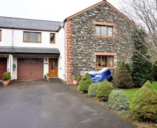 Millom House | Large modern house in small rural Hamlet