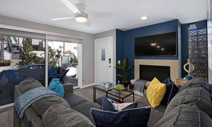 Central Mission Beach House | Large, Private Patio! 2BA/2 BA Mission Beach Home