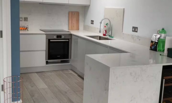 Farringdon Apartment | Large Remodelled 60 m2 Flat in Central London