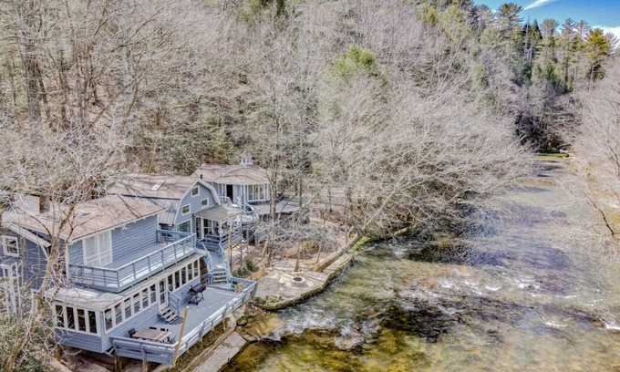 Ellijay House | Large Rustic River House @ Ellijay w HOT TUB