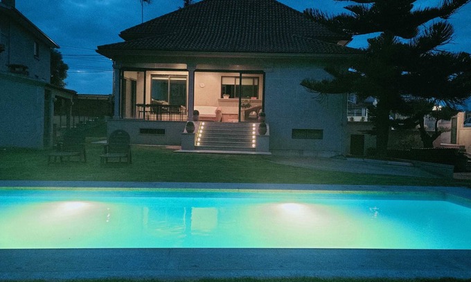 Vigo House | Large semi-detached house with pool in Vigo. Beach at 9min