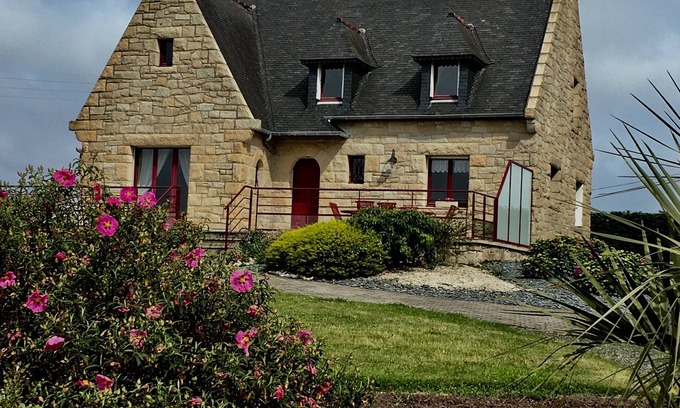 Lanmodez House | Large stone house facing Brehat Island - Sea view