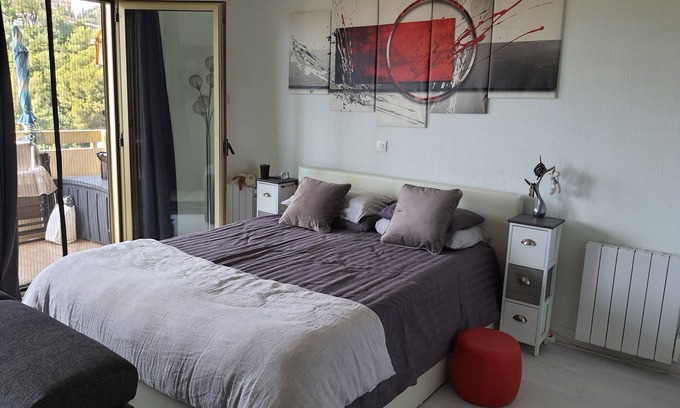 Fabron Apartment | Large studio terrace with sea view