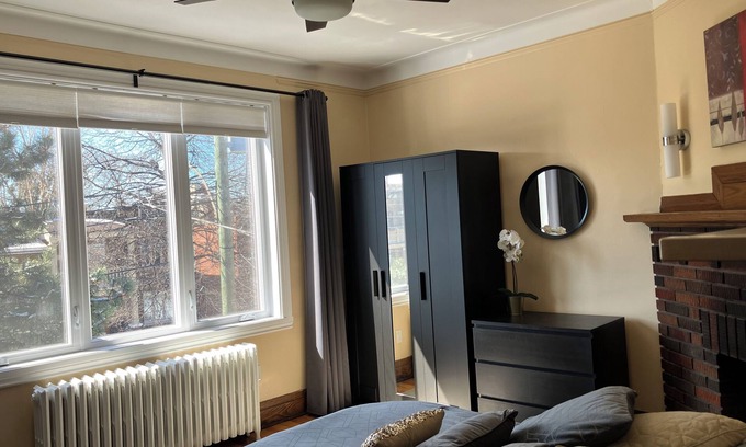 Cote-Des-Neiges—Notre-Dame-De-Grace Apartment | Large, sunny, upper duplex, parking, Snowdon metro