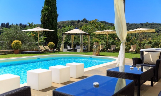Bagno a Ripoli Villa | Large Tuscan Villa near Florence