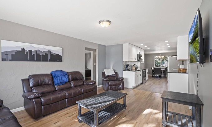 Bel Aire Apartment | Large Wheat Ridge Home - 11 Beds + 2 Livingrooms