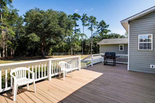 Orangeburg House | Large Yard and Historic Charm Orangeburg Retreat!