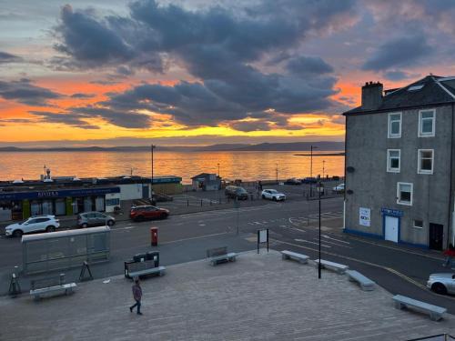 Largs Apartment | Largs 2 bedroom Apartment