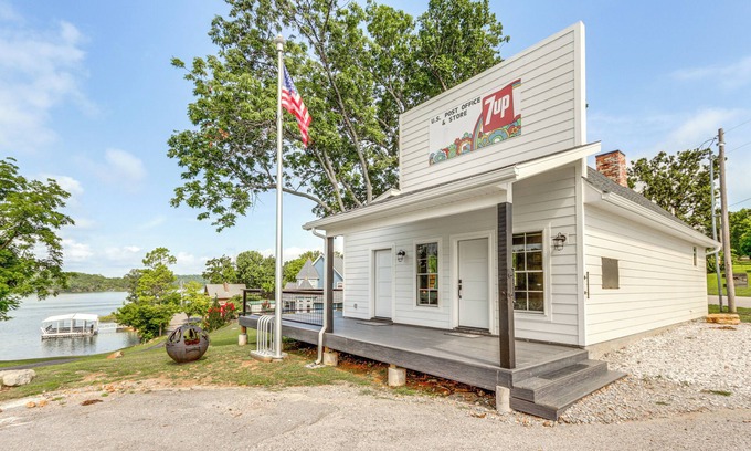 Rogers Apartment | 'LaRue Rendezvous' Luxe Stay at Historic Site