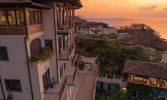 Las Catalinas Villa | Las Catalinas-Casa Chameleon's neighbor perfect for large groups, amazing views