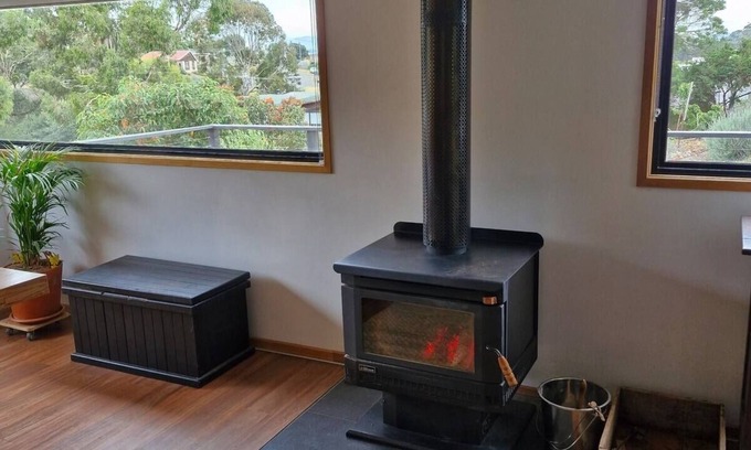Dodges Ferry House | Las Geranios