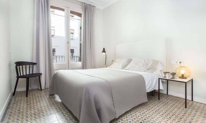 El Raval Apartment | Las Ramblas large 4bedroom with terrace