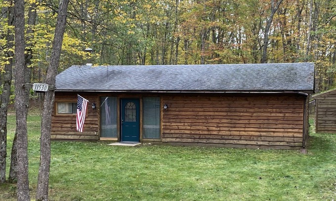 Irons Cabin | Latitude Adjustment Cabin- Close to all up north activities!!