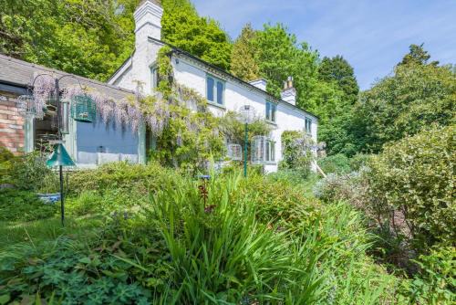 Little Malvern House | Laurel Cottage - The Retreat