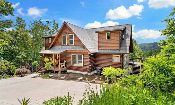 Black Mountain Cabin | Laurel Creek Falls | Pet-Friendly Log Cabin with Hot Tub, Fire Pit & Views!