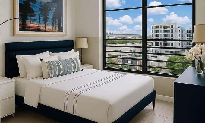 Wynwood Art District Apartment | Lava Wynwood Luxury Condo Free Parking Rooftop Pool